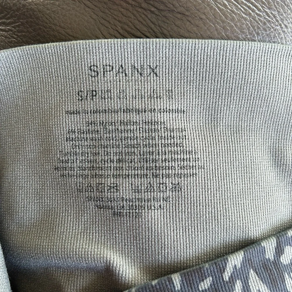 Spanx Look at Me Now Leopard Print Leggings Sz S - Picture 4 of 5